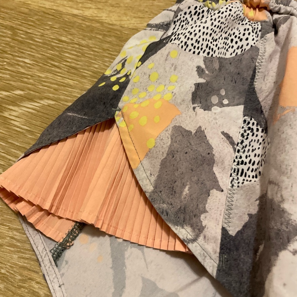 lululemon athletica Abstract Print Athletic Shorts in Peach, Gray, Yellow - Picture 2 of 10